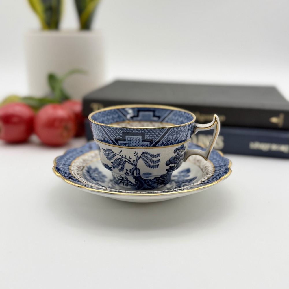 Vintage Booths Real Old Willow Blue Gold Gilt Tea Cup Saucer Set England